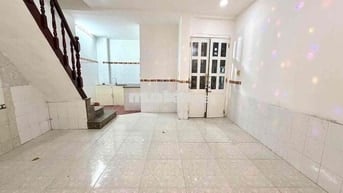 🚨 PHÚ NHUẬN – CHỈ NHỈNH 2 TỶ SỞ HỮU NHÀ 3 TẦNG – SÁT QUẬN 1 🚨  💥 Vị tr