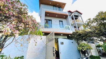 Cho thuê Villa hồ cá koi gần  Lotle