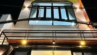 Cần bán gấp nhà Lê Văn Lương. Tân Phong. Quận 7. Giá 3 tỷ 990.