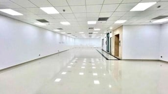 Cho thuê văn phòng tại Láng Hạ 200m2 40t vị trí cực đẹp