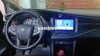 Toyota Innova ventura 2018 2.0G - 32000 km