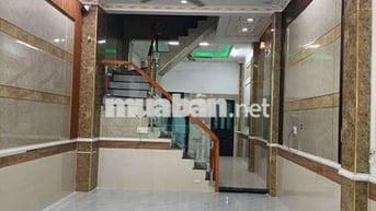 cho thuê có 10t thôi a chị ơi 2lầu điều hòa tủ quần áo 