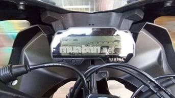 Yamaha R15 màu Đen