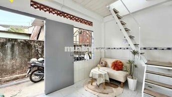 NHÀ NGUYÊN CĂN 1 TRỆT 1 LẦU BAN CÔNG