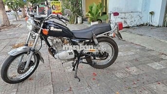 Suzuki GN màu Đen