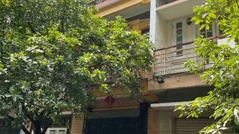 Bán nhà 3T cũ DT 30m2  khu PL trường Đảng Nghĩa Tân