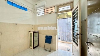 CHO THUÊ CĂN HỘ 2PN+1WC 35m2 - TOÀ NHÀ THANG MÁY AN NINH Ở Q10