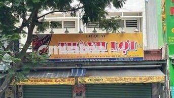 Nhà nguyên căn 1 trệt 1 lầu 1 sân thượng 1/2 căn, phía sau trống. Ngan