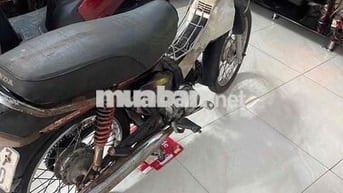 Honda Dream Trung Quốc Đen