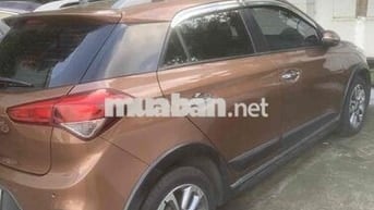 Hyundai i20 10 năm mới hơn vạn