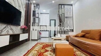 Cho thuê nhà nguyên căn phố Việt Hưng 