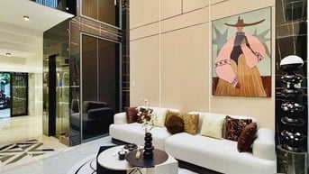 Nhà CÓ THANG MÁY 450kg GARA Ô TÔ, ĐƯỜNG Ô TÔ XE TẢI. KHU CAO CẤP VIP
