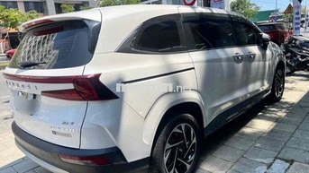 bán xe chạy gia đình Huyndai Custin