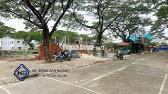 Đất phân lô 5x16 đường nhựa 8m điện nước âm
