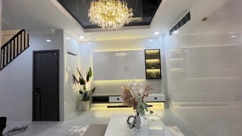 Q11 LAC L0NG QUÂN SIÊU PHẨM 5 TẦNG  ,42M2 -TẶNG  NỘI THẤT CC -  8.X TÝ
