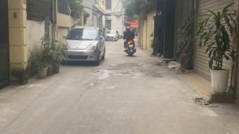 Nhà Bồ Đề 68m² x 7 tầng – gara ô tô, thang máy, ngõ thông