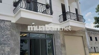 Bán nhà 1 trệt 1 lầu full nội thất ngay TTHC thành phố Tân Uyên,giá rẻ