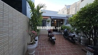 CẦN BÁN NHÀ CẤP 4 SÂN VƯỜN 91,70M2 NGAY TRUNG TÂM THÀNH PHỐ