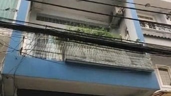 CHO THUÊ NHÀ HẺM 5M (XH) LẠC LONG QUÂN P.8, Q.TB 17,5TR