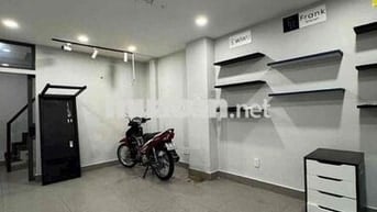 Khu Bàn Cờ, Hẻm Thẳng và Thông, 3 phòng ngủ thích hợp cho đại gia đình