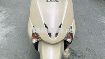 Honda Lead 2011 Vàng kem