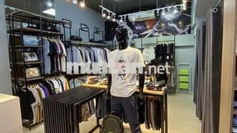 Cho thuê nhà mặt tiền đường Lê Duẩn, vị trí kinh doanh tốt. ngang 6.2n