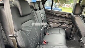 Ford Everest Titanium 4x2 và 4x4