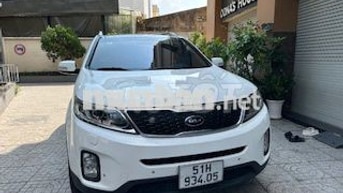Kia Sorento 7 chỗ Xăng Trắng