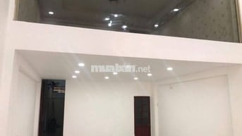 Bán nhà trung tâm Hải Châu - kinh doanh rất tốt, sầm uất, đông xe