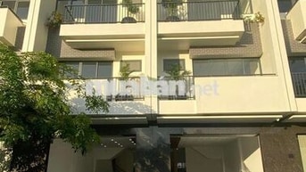 CHO THUÊ NHÀ Ở KINH DOANH 4 TẦNG NGANG 10M CÓ THANG MÁY KHU PHƯỚC LONG