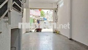 Cho thuê nguyên căn trống rộng, 6pn4wc, hẻm tải Đg Quang Trung p11 GV 