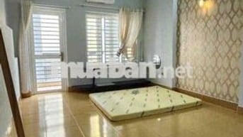 Cho Thuê Nhà Hẻm Nguyễn Duy Dương Quận 5 - 81M2 4 Tầng - Chỉ 20 Triệu