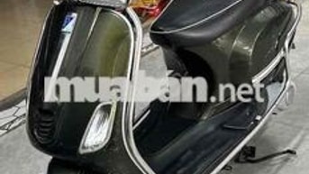 Piaggio Vespa 3V xanh