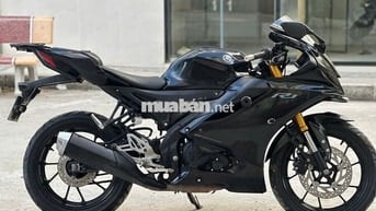 Yamaha R15 Đen