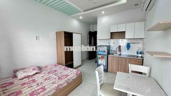 CĂN HỘ BAN CÔNG FULL NỘI THẤT GIÁ RẺ GẦN ĐH Y DƯỢC Q5, ĐH MỞ, UEH CS B
