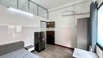 CĂN HỘ 1 PHÒNG NGỦ, TÁCH BẾP CỬA SỔ TRỜI GIÁ RẺ GẦN ĐH Y DƯỢC, KINH TẾ