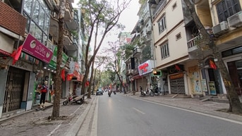 Tôi bán nhà mặt phố Nghĩa Tân 3.5 tầng chính chủ, giá 12 tỷ