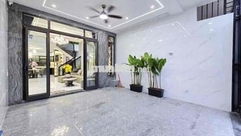 Kẹt vốn kinh doanh, cần bán nhanh nhà lầu gần Chang sin
