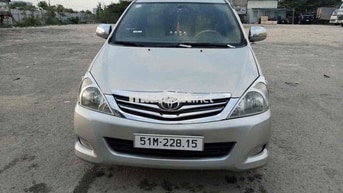 Toyota Innova G Bạc 7 chỗ
