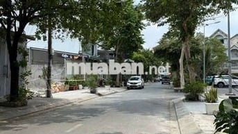 Cần bán gầp Đầt .PTTN  khu 10ha .Dương Thị Giang DT 5 x 25 giá 10 tỷ 5