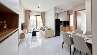Em còn căn hộ DIAMOND BOULEVARD giá cực rẽ. Gọi em để được tư vấn ngay