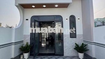 RAO BÁN GẤP CĂN NHÀ CẤP 4 SHR ĐÃ HOÀN CÔNG