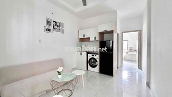 CĂN HỘ 1 PHÒNG NGỦ TÁCH BẾP CỬA SỔ TRỜI FULL NỘI THẤT NGAY BÀ HOM