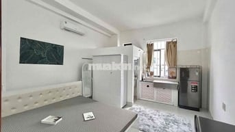 STUDIO CỬA SỔ TRỜI GIÁ RẺ FULL NỘI THẤT GẦN Q5 NGUYỄN VĂN LUÔNG, ĐH MỞ