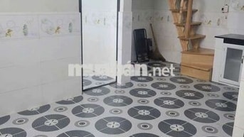 Cho thuê nhà nguyên căn 3 phòng ngủ 1wc 1 máy lạnh 
