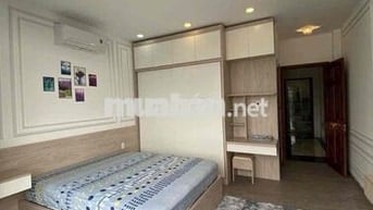 Nhà full nội thất có thang máy