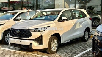 Innova Cross 2.0G 2026 - xe giao ngay giao sớm