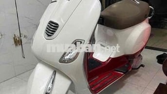 Piaggio Vespa 3vie 125 2013 Trắng Đỏ