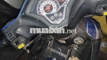 Suzuki Axelo Xanh trắng