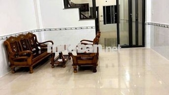 Cho thuê nhà nguyên căn 1 trệt 1 lầu đường Hiệp Bình giá tốt